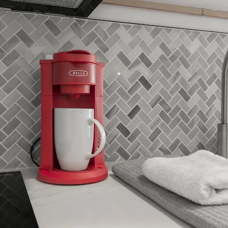 New Season Royals, Airport West Hotel Chester Room photo