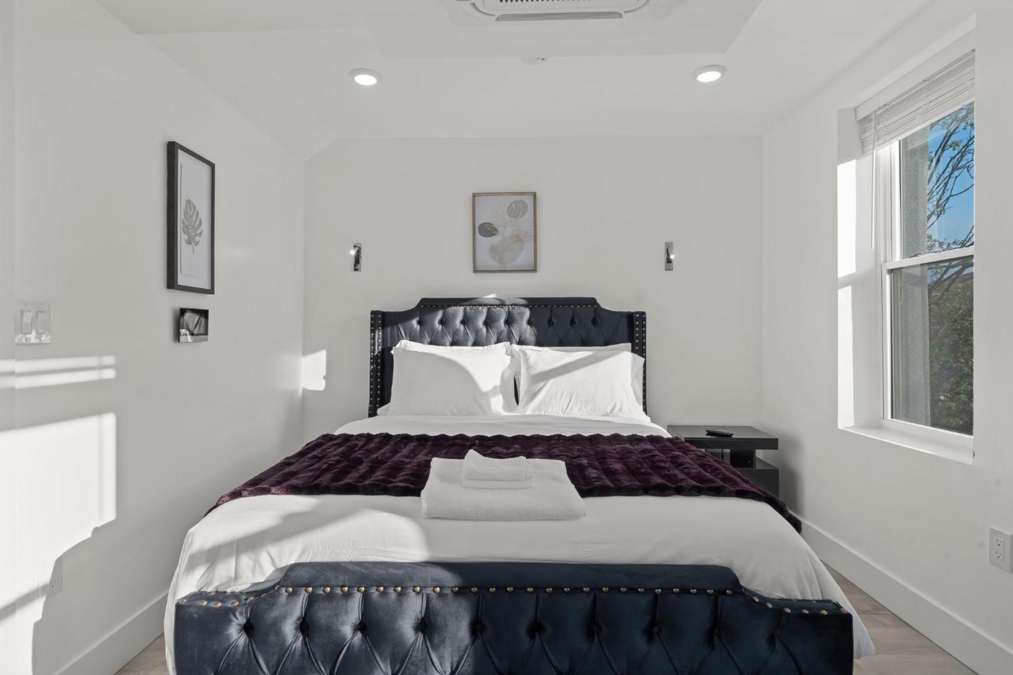 Hotel New Season Royals, Airport West Chester